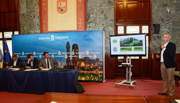 tenerifeNuevaFlotaTitsa2014