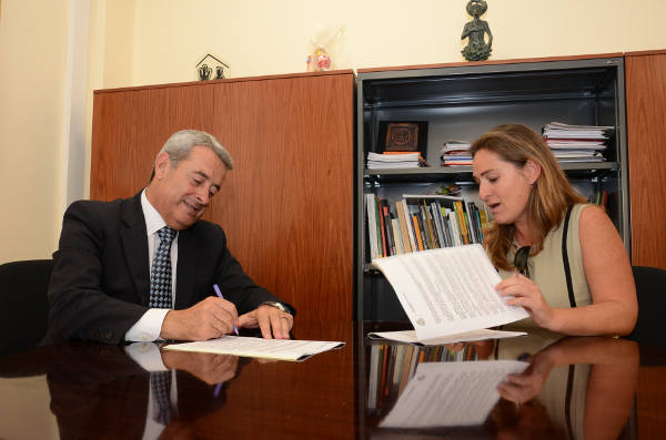 tenerifeConvenioAsociaciónParkinson2014