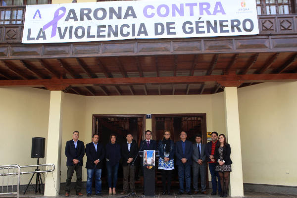 ARONAVIOLENCIAGENERO2014