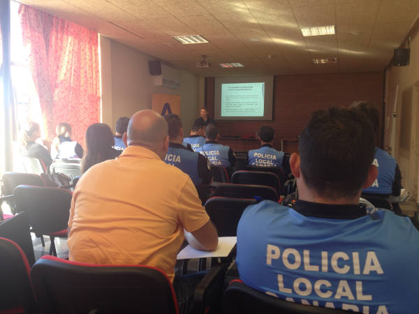 aronaformaciónviolenciagenero2014