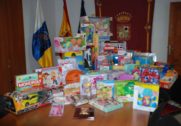 santiagodelteidejuguetessolidarios2014