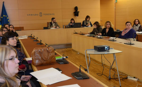 tenerifeMesaInsularIgualdad2015