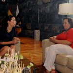 Patricia con directora del ICI2015