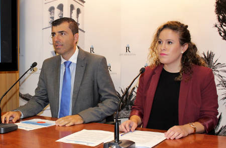 losrealejos alcalde y concejala Laura 2016