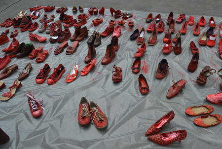 teror zapatos_rojos igualdad 2016