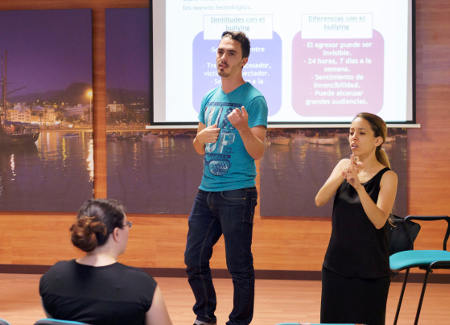 arona Charla_intérprete 2016