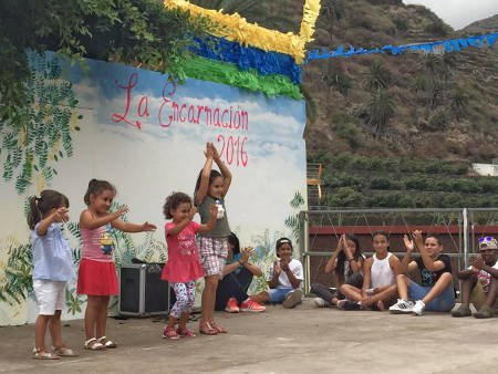 hermigua actuacion niños 2016