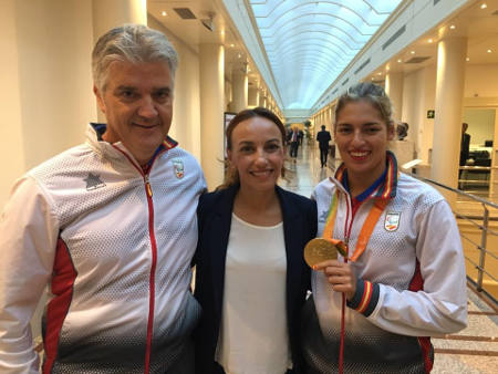 olivia delgado-michelle alonso medalla canarias 2016