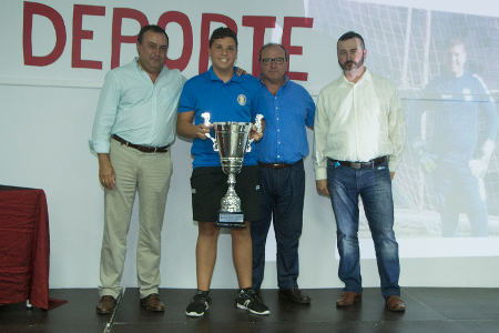 alajero Roberto con Alcalde y concejales 2016