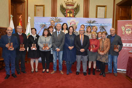 la orotava MAESTROS JUBILADOS CON AUTORIDADES 2016