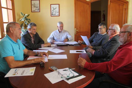 fuerteventura movilizacion alcaldes tendido electrico 2017