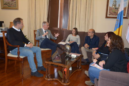 la orotava VISITA VICENTE DORTA Y EQUIPO DE TURISMO DE TENERIFE 2017
