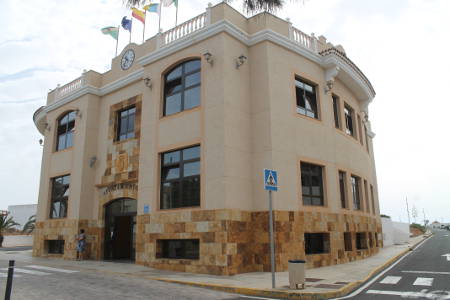 fachada ayto. antigua 2017 Apoyos a Autónomos desde el Gobierno de Canarias
