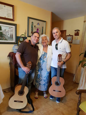 la laguna María Mérida junto a los músicos Víctor Vera y José Carlos Campos 2018