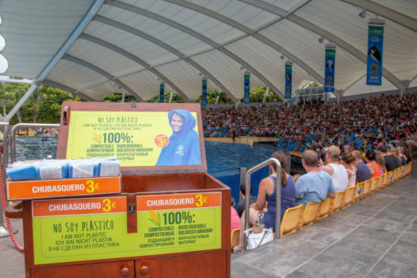 Loro Parque medio ambiente plastico 2018