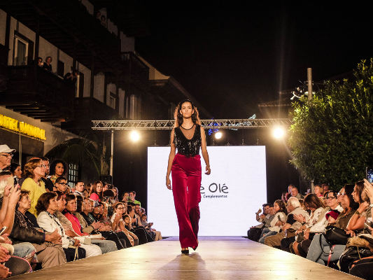 puerto la cruz Pasarela de Moda de la Noche en Blanco 2018