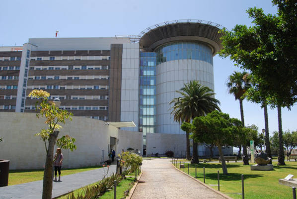 hospital universitario fachada 2019