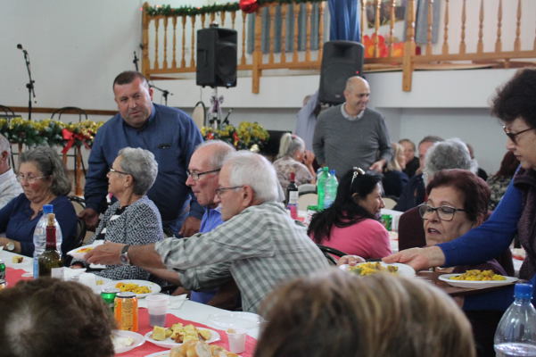 antigua almuerzo con mayores 2019