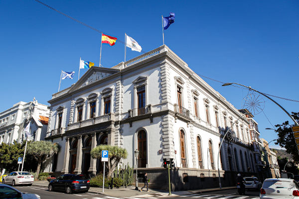 sc tenerife fachada 2019 Santa Cruz abona facturas por medio millón de euros a proveedores