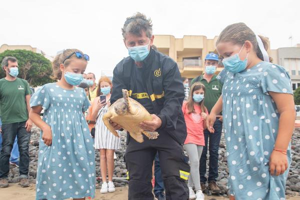 gcanaria_tortuga suelta_2020 La tortuga que perdió dos falanges ya surca los mares