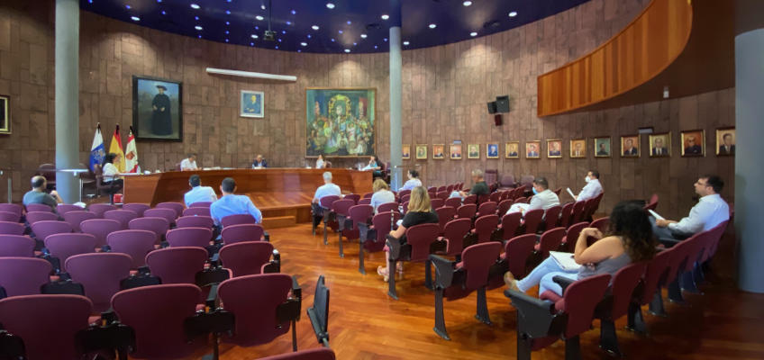 lagomera_reconoce_labor_sanitarios_2020 El Cabildo reconoce la labor de sanitarios, c. de seguridad y voluntariado