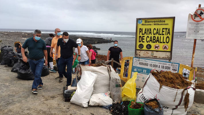 teguise_limpieza_caleta_caballo_2020 Teguise agradece la acción de limpieza de playa de Lanzarote Limpia