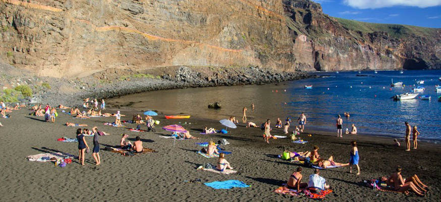 la_gomera_Playa_de_Vueltas_2020 La Gomera cierra julio con una ocupación superior al 80%