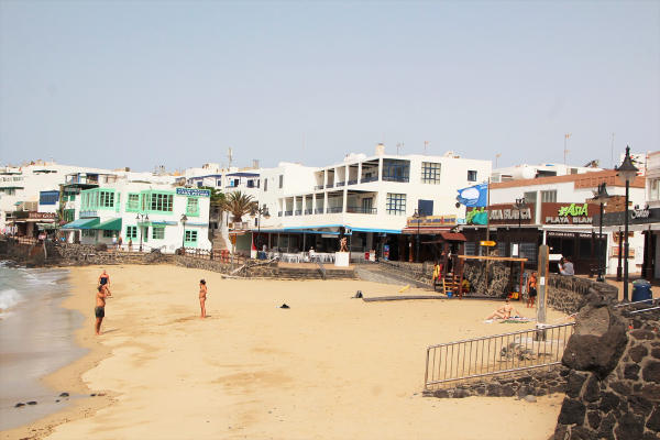 yaiza_Playa_de_Playa_Blanca_2020 Playa Blanca renueva el sello Compromiso de Calidad Turística