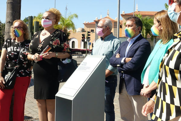 gobcan_dia_orgullo_placa_tenerife_2021 Canarias orgullosa y con memoria, multitud de actos reivindicativos