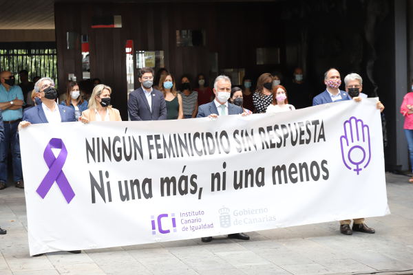 gobcan_minuto_silencio_2021 Un minuto de silencio y manifiesto por el asesinato machista de Josefa