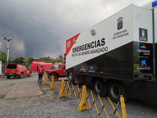 gobcan_puesto_mando_avanzado_2021 La colada sobrepasa Todoque y se sitúa a 1.600 metros de la costa