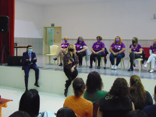 La Asociación de Mujeres Valentina orienta a mujeres de Las Palmas II