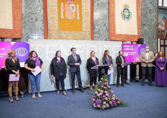 tenerife_presidente_corporación_manifiesto_8M_2022 Compromiso con la igualdad y la plena participación de las mujeres