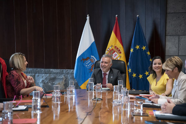 gobcan_derechos sociales_2022 Autorización para la contratación de un servicio de seguimiento