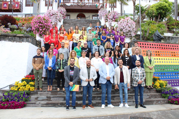 elsauzal_Acto_Institucional_Orgullo_LGBTI_2022 Se iza bandera del Orgullo en El Sauzal con representantes red asterisco