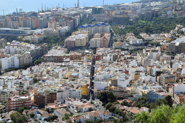 sctenerife_panoramicas_ciudad_2022 Descenso del 24,3% de desempleados respecto a junio de 2021