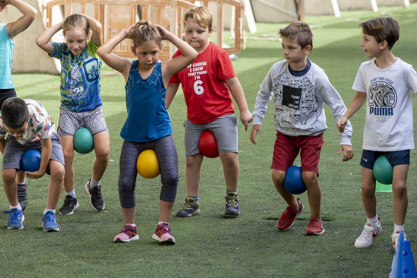 Campus de verano para niños de 5 a 13 años en el Centro de Atletismo