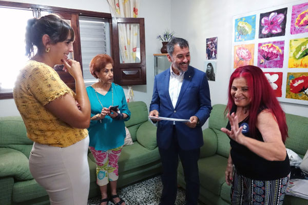 sctenerife_Servicio_de_Teleasistencia_2023 Se garantiza con 284.000 euros la teleasistencia domiciliaria por tres años