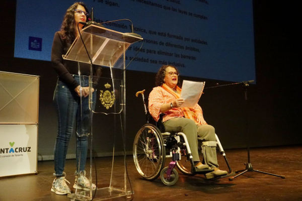 sctenerife_Gala_Arte_y_Discapacidad_2023 Santa Cruz se tiñe de color naranja con la gala Arte y Discapacidad