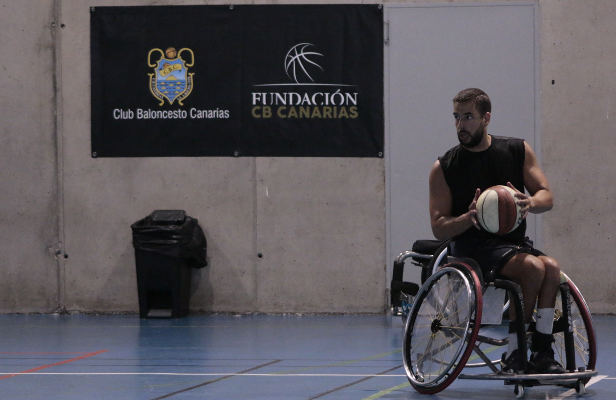 adein_tenerife_cristian_2024 Con el equipo que tenemos debemos estar en el top de la tabla