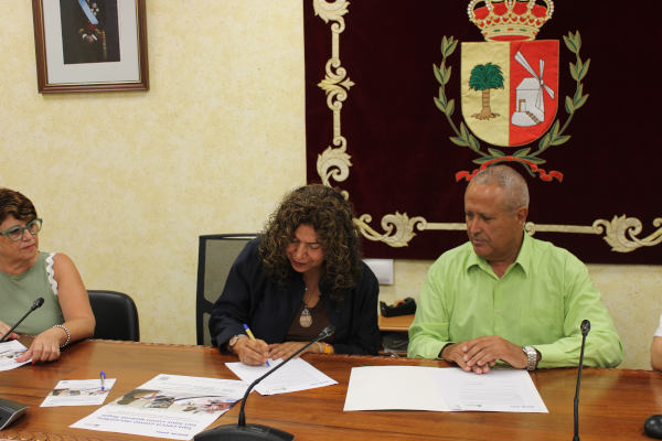 antigua_formación_2026 Antigua firma un convenio con Radio Ecca para formación